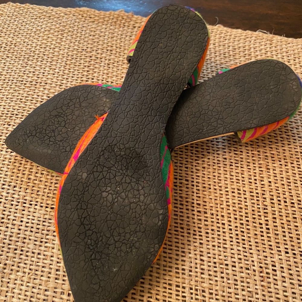 Embroidered Flats - Picture 5 of 5